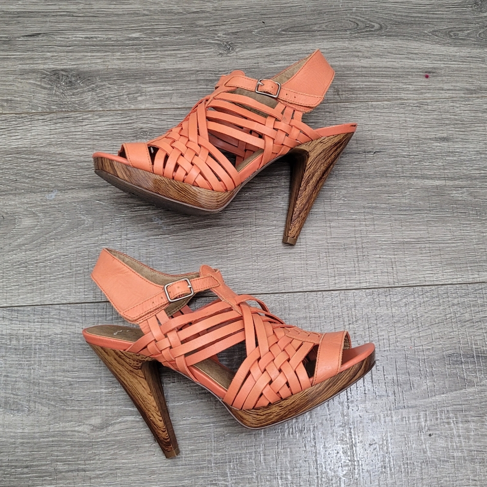 jessica simpson Strappy High Heeled Leather Coral Sandals Size 8.5